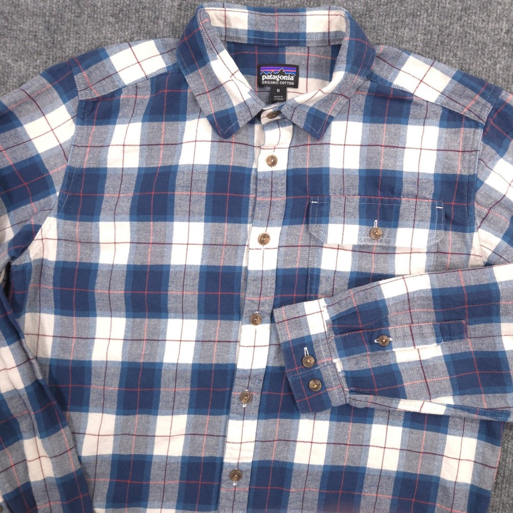 Patagonia Fjord Flannel Shirt Mens M Blue Plaid Flap Pocket Outdoor Hiking Work